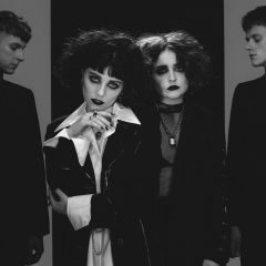 サマソニで初来日するUK新世代バンドのニュー・アイコン、ペール・ウェーヴスが新曲「Kiss」のミュージック・ビデオを公開