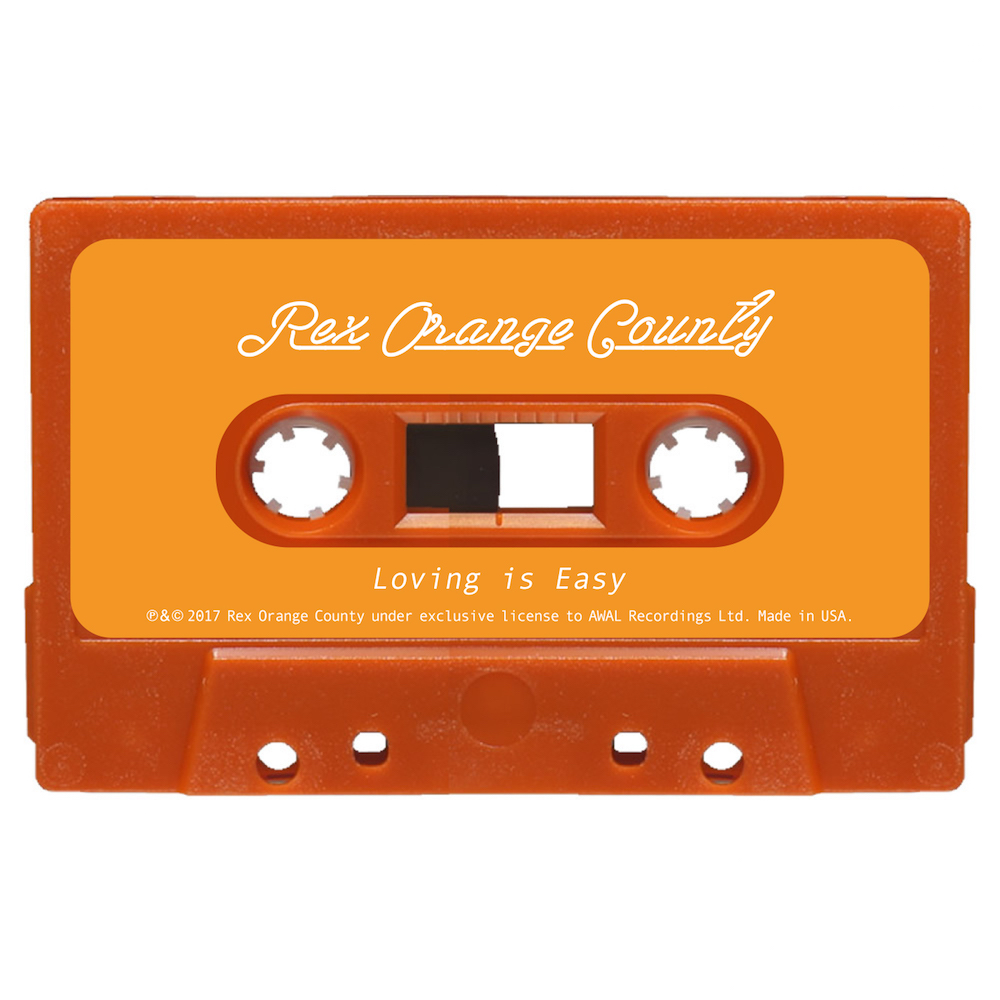 レックス・オレンジ・カウンティ、アルバム未収録の人気曲２曲を収録した スペシャル・オレンジ・カセットテープが登場