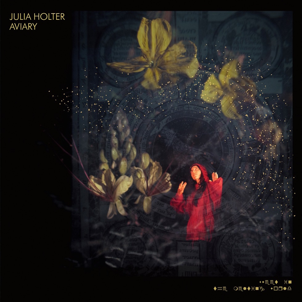 ジュリア・ホルターが10月にニュー・アルバムをリリース