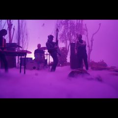 ウィーザー、「恋の迷い子（エンドソング）」のミュージック・ビデオを公開