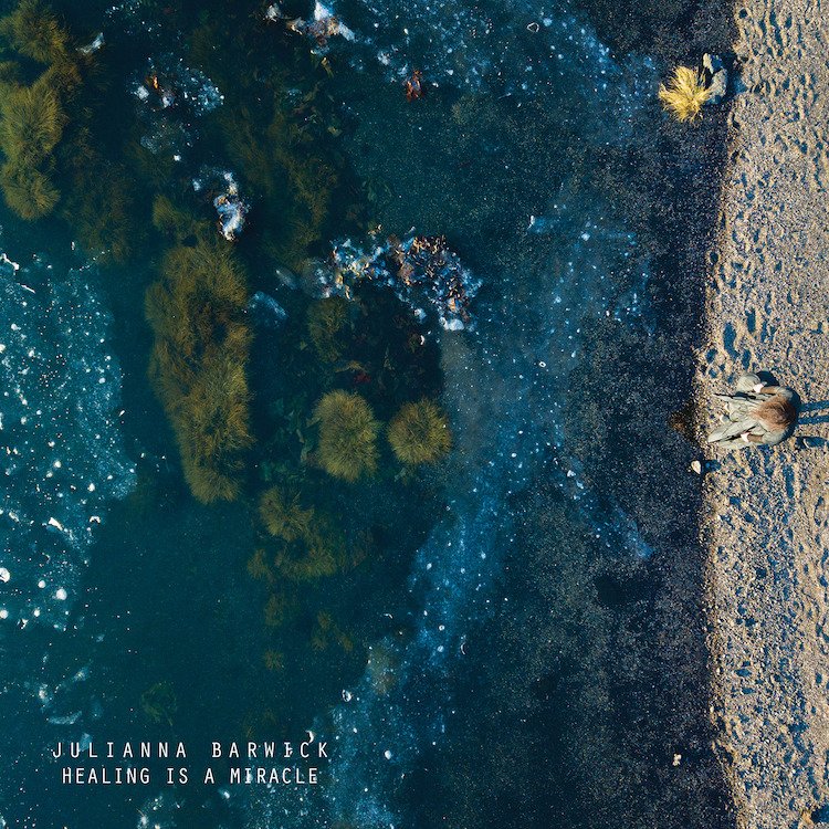 ジュリアナ・バーウィック、最新作『Healing Is A Miracle』を〈Ninja Tune〉より7月10日にリリース