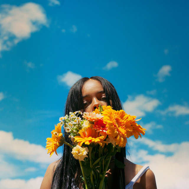 ティーシャが最新EP『Flowers』のリリースを発表
