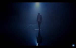 ホワイ・ドント・ウィー、新曲「Fallin‘」の日本語字幕付き動画を公開