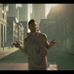 マルーン5、新曲「Beautiful Mistakes」のミュージック・ビデオを公開