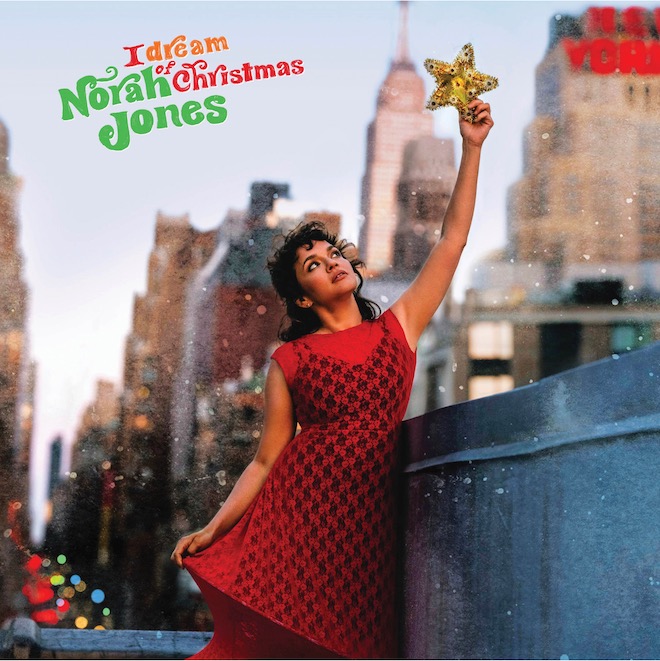 ノラ・ジョーンズ、キャリア初となるクリスマス・アルバムのリリースを発表