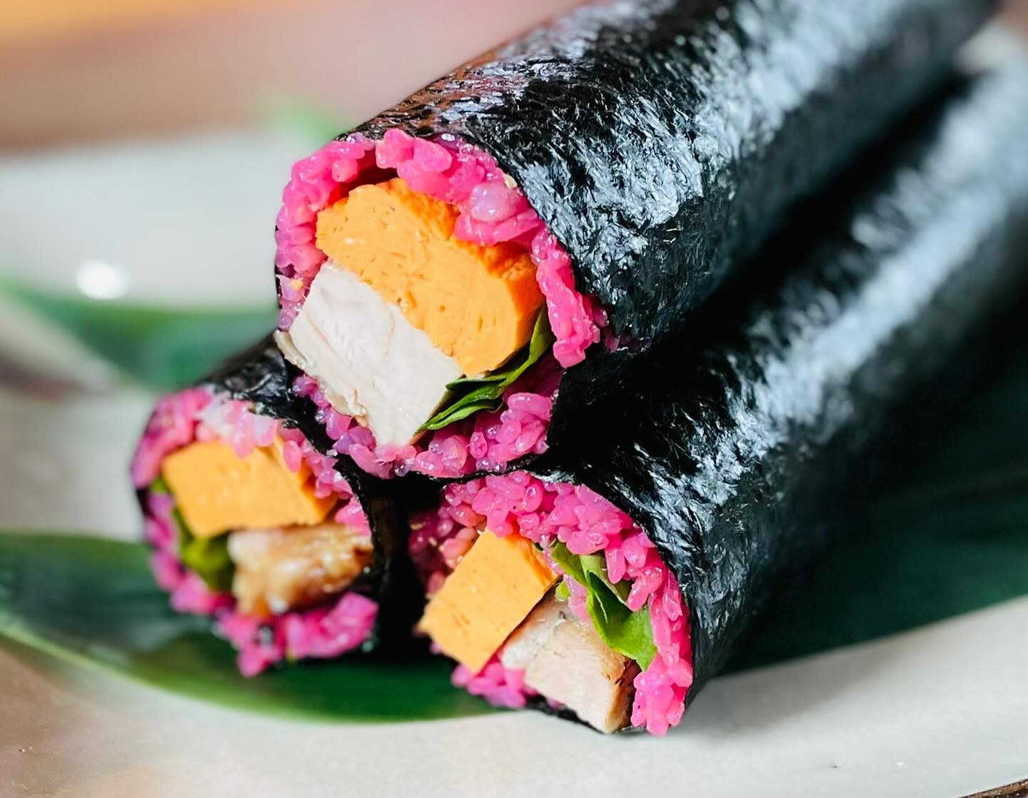 「京都おめん」のカラフルな恵方巻き（公式インスタグラムより）